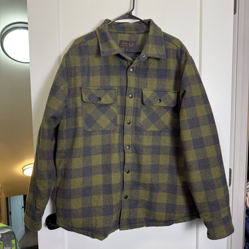 Victory Outfitters Wool Blend Heavyweight Shacket Jacket Green Grey Plaid Button